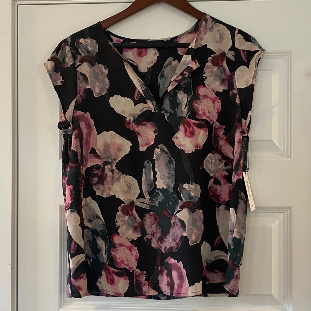 NWT Ivanka Trump Floral Blouse - Picture 10 of 10